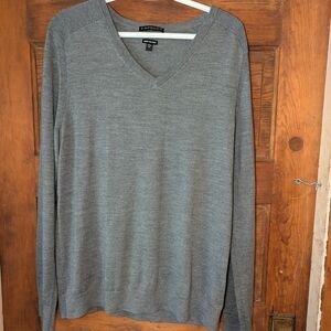 Express Gray‎ V-Neck Sweater Lightweight Knit